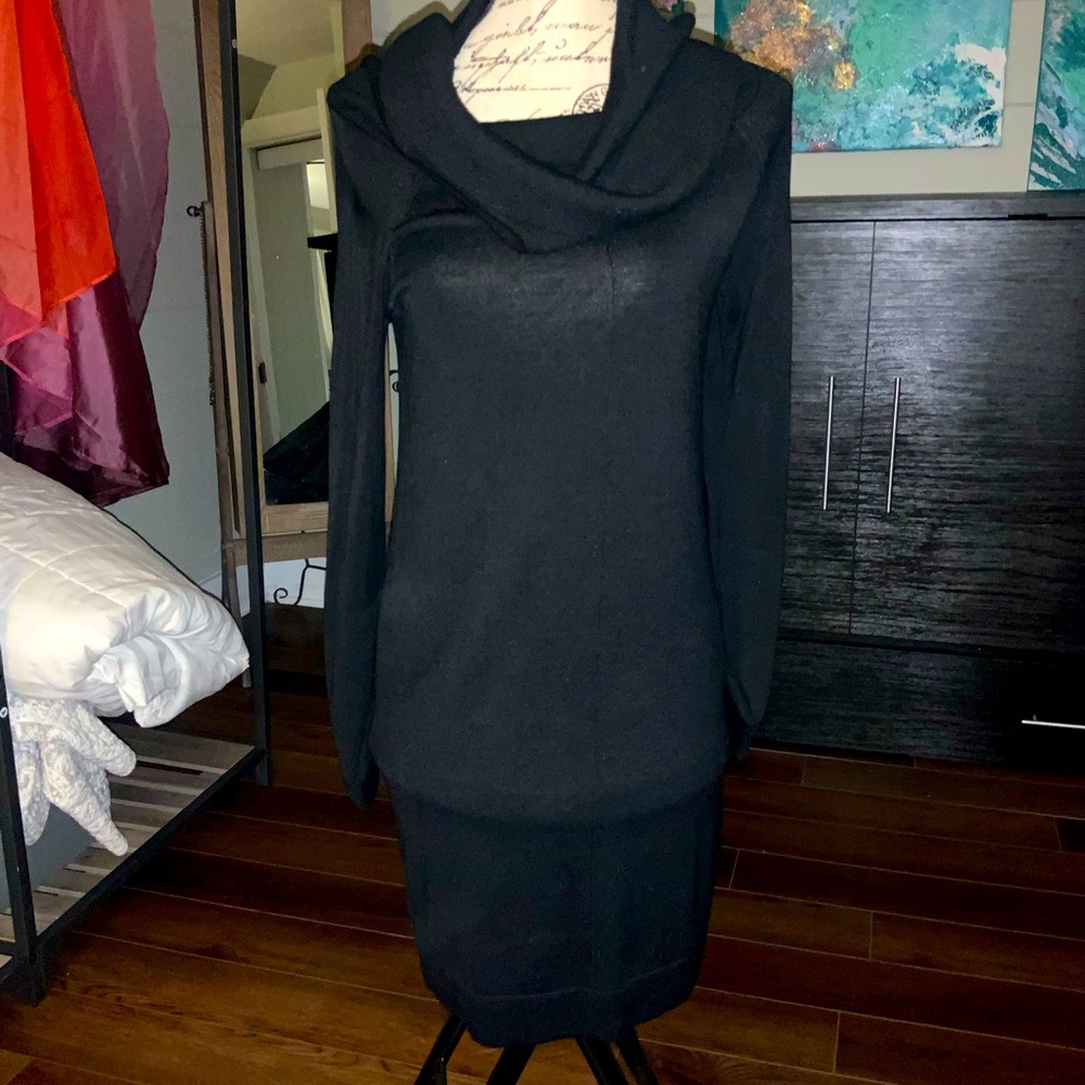 Vince Camuto  sweater mini dresss